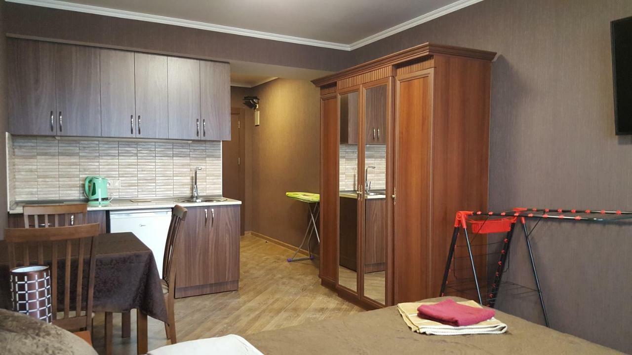 Mimino Apartment Deluxe First Line Batumi Eksteriør bilde